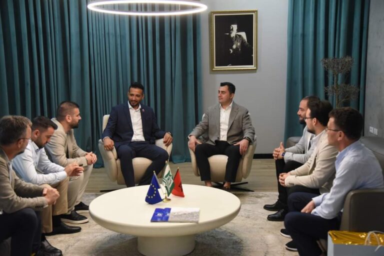 Llatja pret një grup biznesmenësh turq nga themelimi “Musiad Albania” në Shqipëri