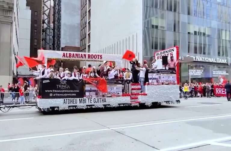 Videokartolinë e këngës më të bukur për Shqipërinë (VIDEO)