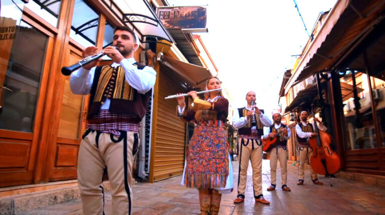 “Diçka e bukur po vjen në Çarshinë e vjetër të Shkupit!” Çfarë?!