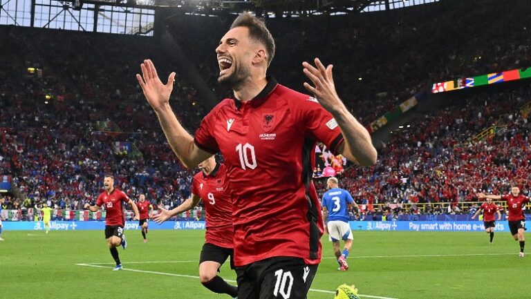 Goli kundër Italisë, shqiptari Nedim Bajrami futet në historinë e Kampionateve Evropiane