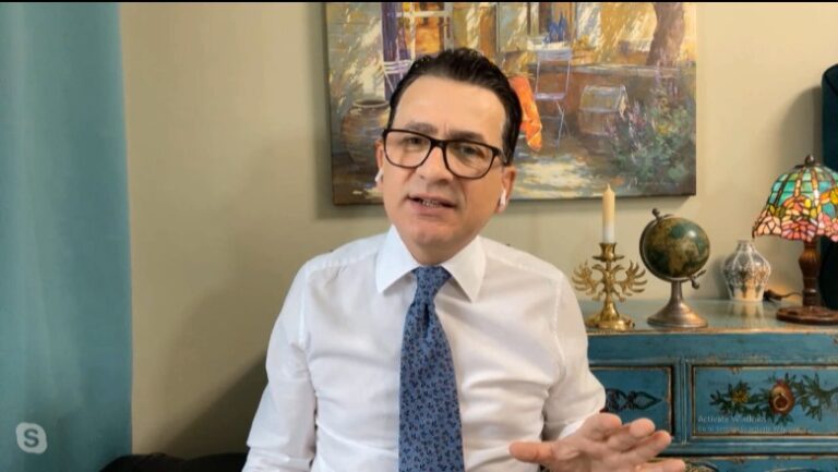 Kreshnik Spahiu: E turpshme që opozita mbajti dje krahun e Greqisë dhe jo gazetarëve shqiptarë
