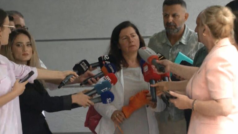 Mjekja Pere pas daljes nga Gjykata: Nuk jam unë në përgjime, është një Alketë tjetër