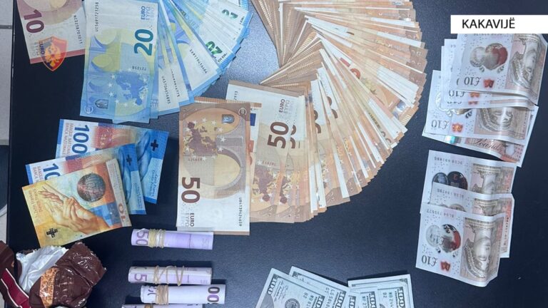 Policia, Kakavijë: Sekuestrohen 47 150 euro, 800 dollarë amerikan, 90 paund, 50 dollarë kanadez dhe 210 franga zvicerane