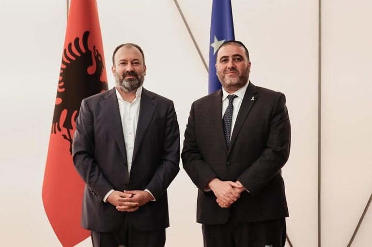 Mazniku me ministrin e Brendshëm të Izraelit: Bashkëpunim në rrafshin e pushtetit vendor