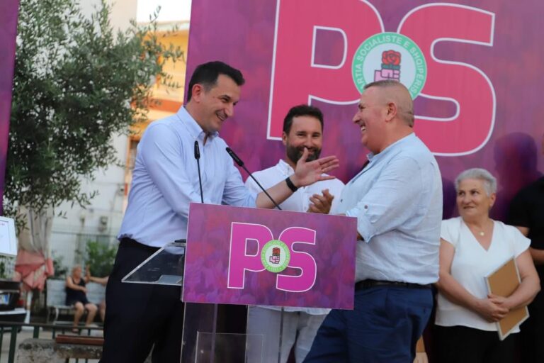 Veliaj: Alternativa e opozitës në 2024-ën, djegia e gomave dhe molotovët