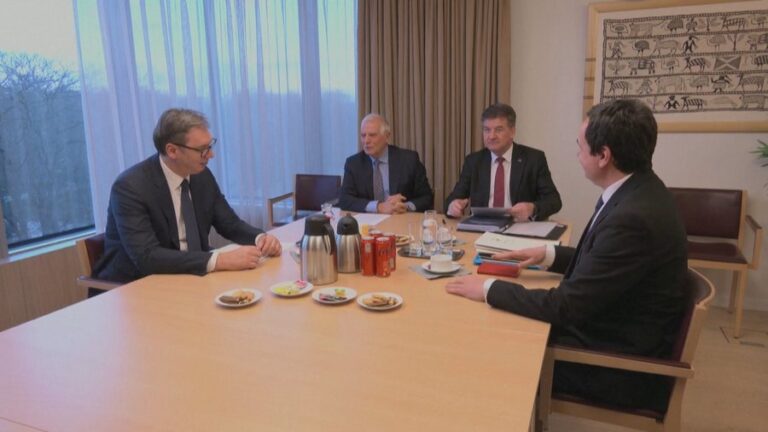 Kurti-Vuçiç takohen në Bruksel pas 9 mujave mungesë të dialogut, Borrell: Të nisë zbatimi i marrëveshjes