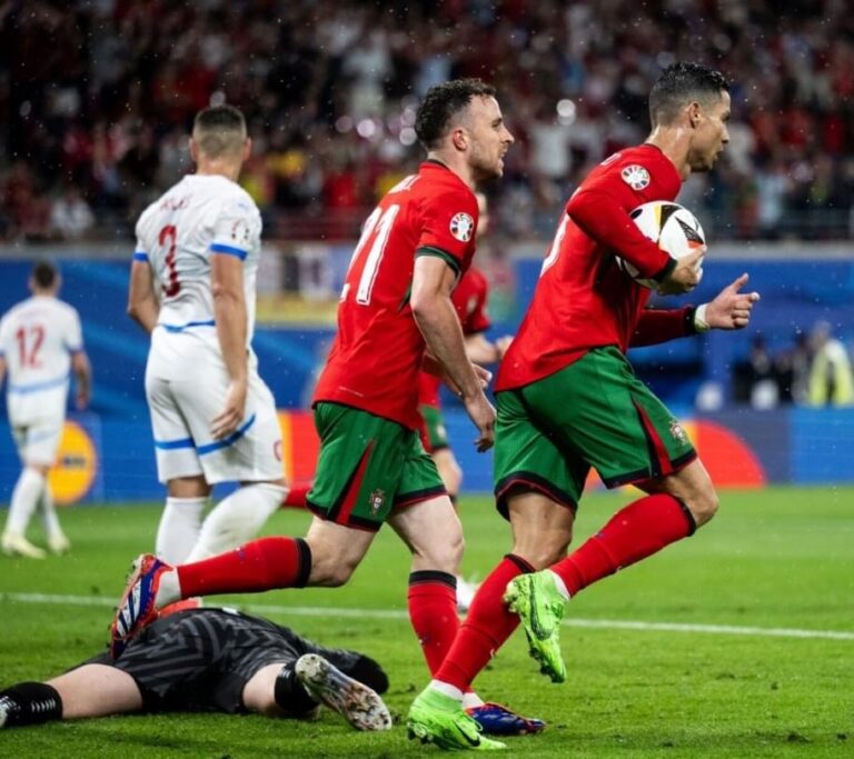 Fitore në frymën e fundit, Portugalia merr tre pikët përballë Çekisë