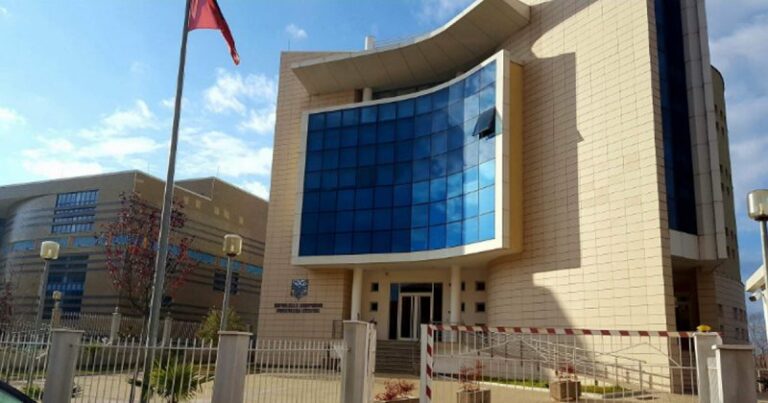 Lejuan ndërtime pa leje në Shirokë, Prokuroria e Shkodrës çon për gjykim 9 zyrtarë të IMT dhe Kadastrës