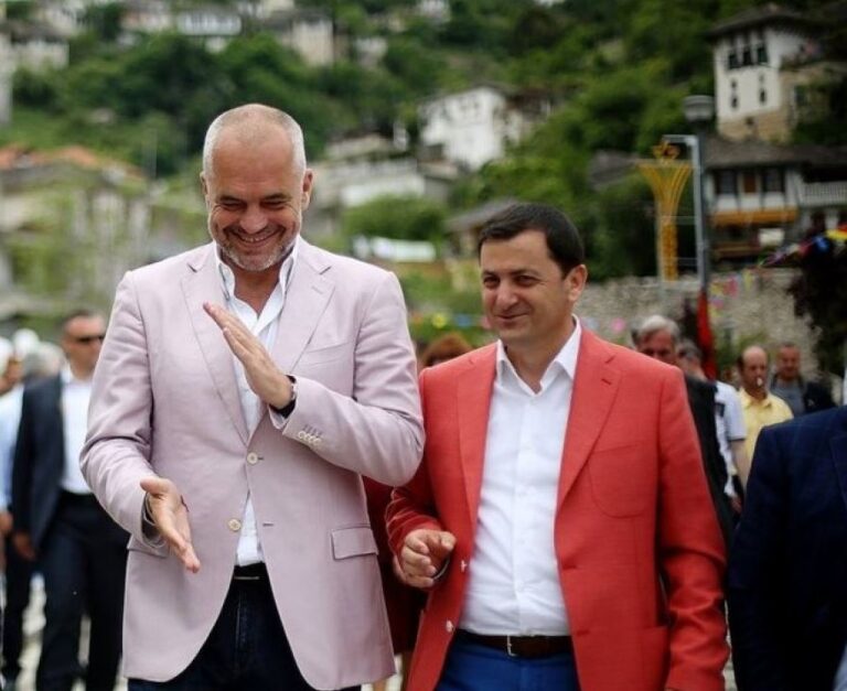 ”Në shërbim të qytetarëve”, Rama zyrtarizon Tavon si kandidat për Bashkinë Himarë?