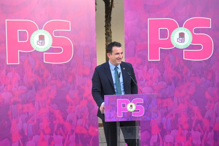 Veliaj takim me socialistët e Njësisë 3: Do fitojmë sërish në 2025-ën sepse Tirana do punë, jo goma që digjen