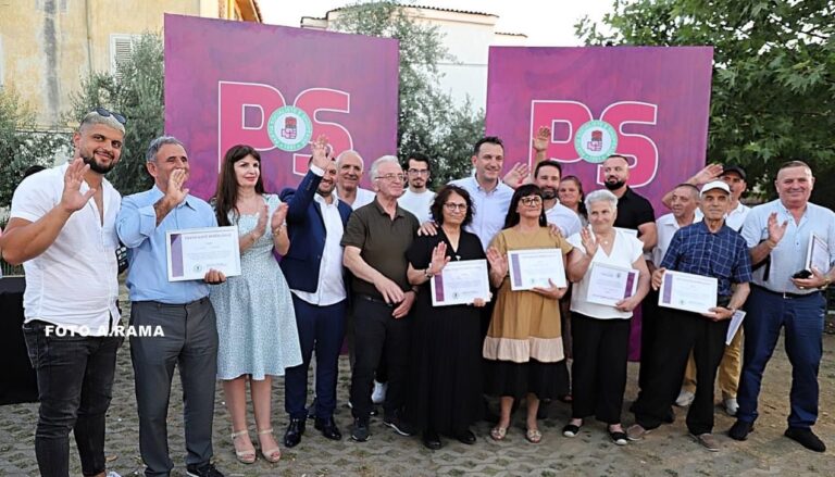 Veliaj takim me socialistët e Laprakës: I shohim njerëzit në sy për punët e bëra dhe premtimet e mbajtura