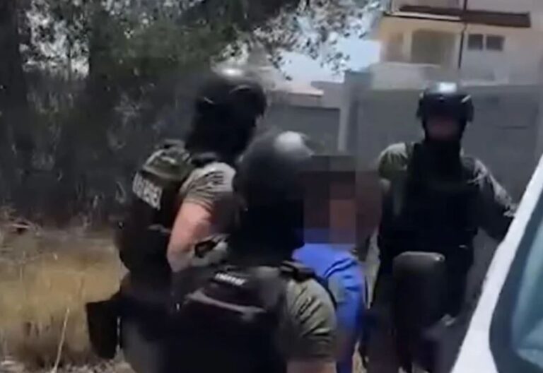 Epoka BALLA/Ministri nxjerr pamjet e arrestimit të Astrit Avdylajt (VIDEO)