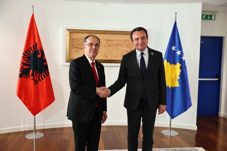 Takimi kokë më kokë i Begajt me Albin Kurtin! Presidenti: Shqipëri-Kosovë, një simbiozë që do të vazhdojë të ekzistojë