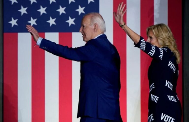 Zonja e parë e SHBA e vendosur: Biden nuk do të tërhiqet nga gara pavarsisht…