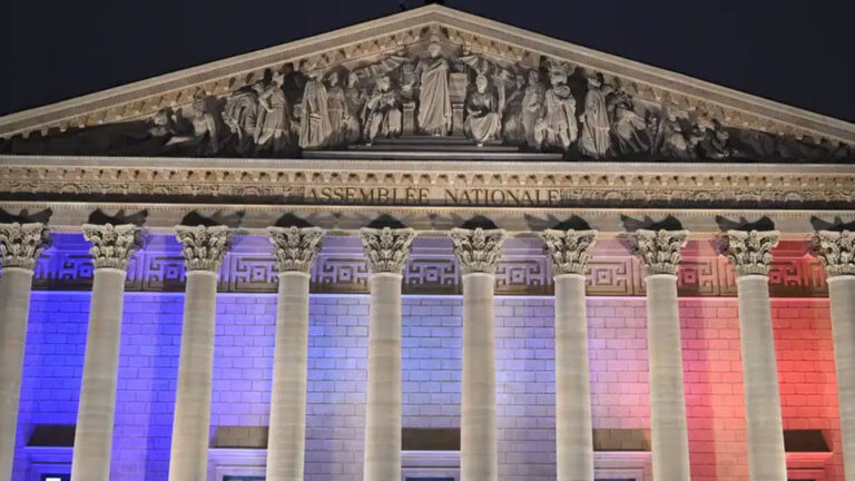 Doice Vele: Zgjedhjet në Francë: E djathta ekstreme pritet të fitojë