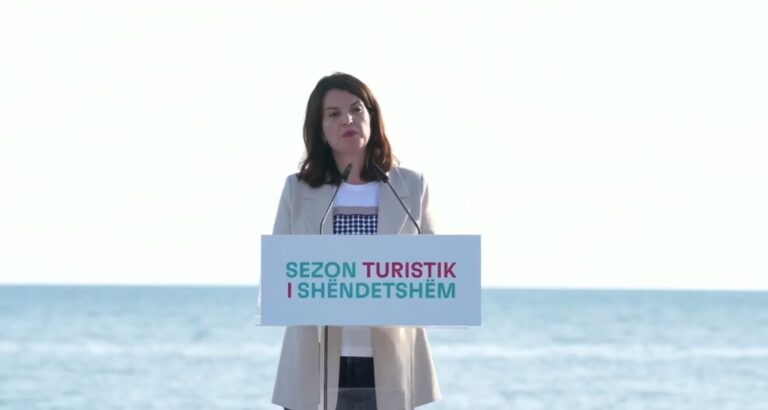 Sezoni turistik, 34 qendra shëndetësore verore. Koçiu: Mbi 300 mjekë e infermierë në dispozicion të pushuesve e turistëve