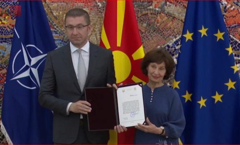 Kreu i VMRO-DPMNE merr mandatin për formimin e qeverisë së re në Maqedoninë e Veriut