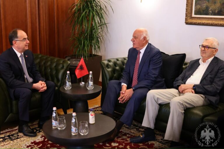 Begaj pret Moisiun dhe Meidanin në zyrë “për një bisedë miqësore”