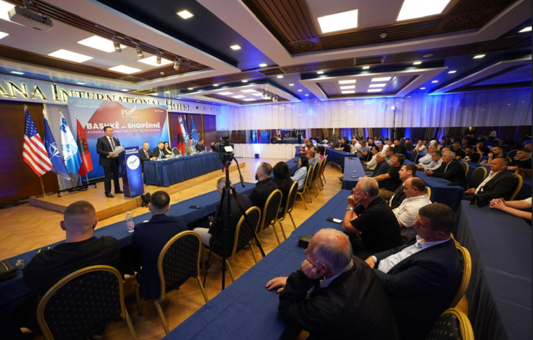 Fatmir Mediu në Asamblenë Kombëtare të PR: Pa një Federatë të madhe, Opozita nuk fiton përballë Ramës!