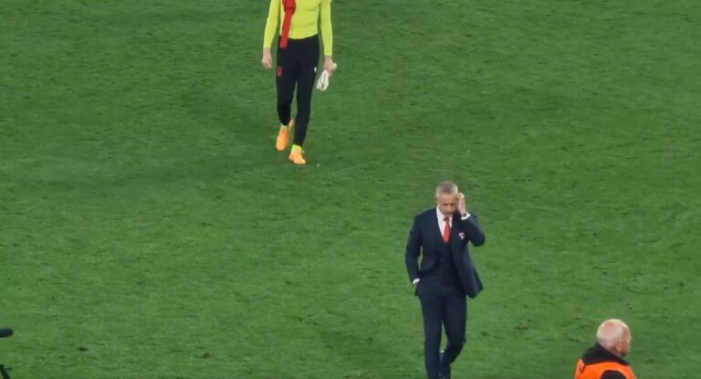 Sylvinho largohet i mërzitur nga fusha. Ja pamjet EKSKLUZIVE