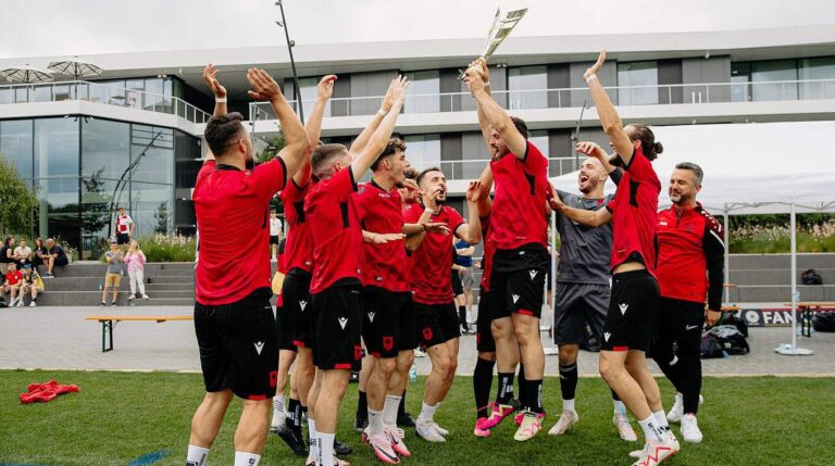 EURO 2024/ Shqipëria triumfon në turneun e fansave në Gjermani, mposht vendasit në finale dhe fiton Kupën speciale