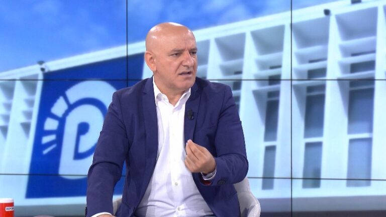 ”Shkëlzeni me 5 bodyguard në protestë”, Bejko: Na bëjnë karshillëk, nga kush trembet?