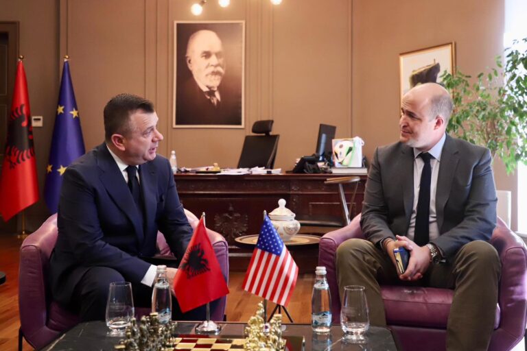 Ministri Balla pret David Wisner, i dërguari i Amerikës në Tiranë: SHBA na ka mbështetur në sfidat e sigurisë
