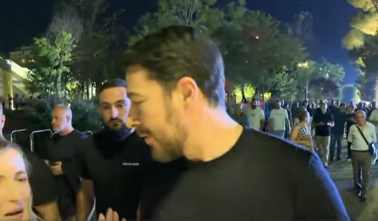 ”E kam takuar”, Shkëlzen Berisha flet për gjendjen e babait të tij: Është shumë mirë, i fortë