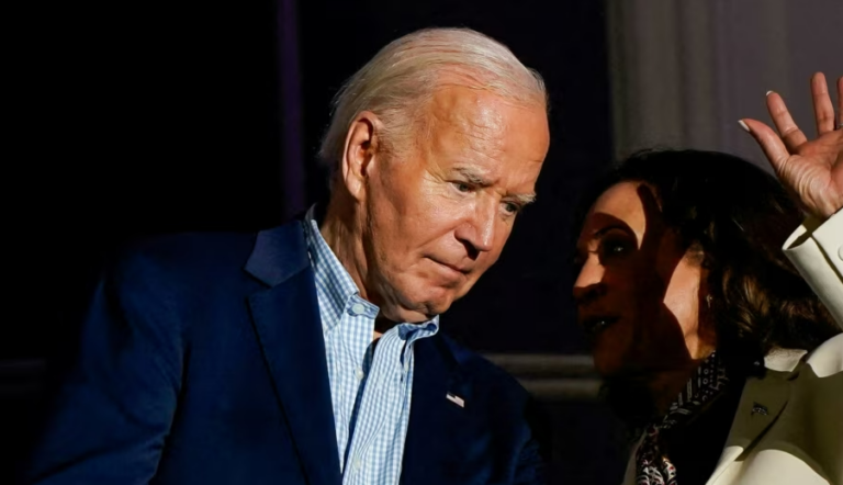 Presidenti amerikan i dha pyetjet gati gazetares, drejtuesit e radios e largojnë se nuk lejohen pyetje të gatshme!