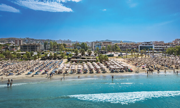 Fundjavë me gjallëri në Durrës, gati për fluksin me turistë këtë sezon