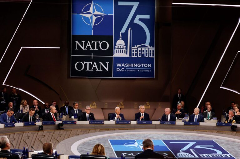 Alarmi i NATO-s për Kosovën, analisti: Përpjekje për të ulur palët në dialog