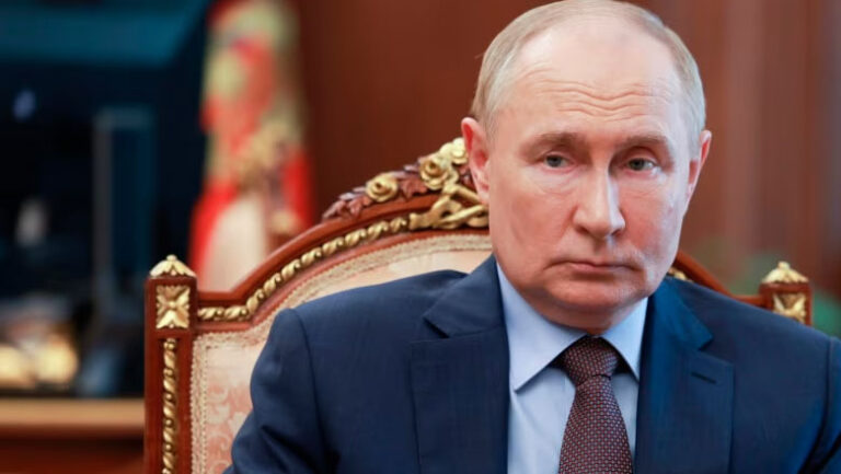 Putin kërcënon me rinisjen e prodhimit të raketave me rreze të mesme veprimi