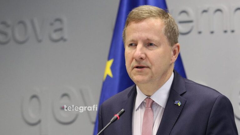 ‘Pavarësi dhe autonomi institucionale’ – reagon BE-ja pas dorëheqjes së Ahmetxhekajt nga pozita e drejtorit të RTK-së