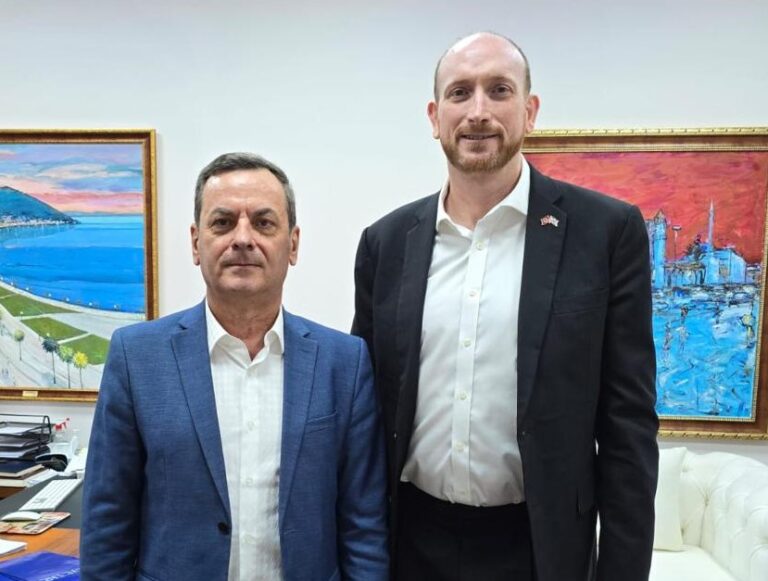 Sokol Sadushi: Mbretëria e Bashkuar partnere afatgjatë në mbështetje të gjyqësorit shqiptar