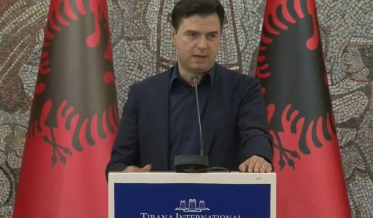 Listat e mbyllura për deputetët, Basha: Ata që na akuzuan si bashkëpunëtorë të qeverisjes, sot janë bërë ortakë