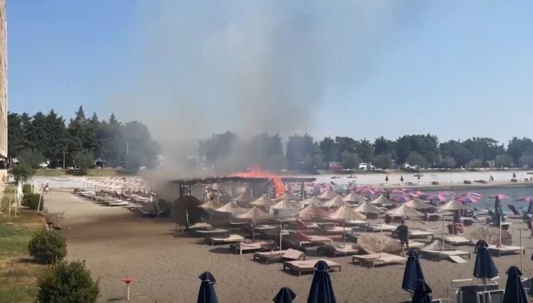Zjarri tek Rana e Hedhun, digjen disa çadra! Flakët rrethojnë resortin