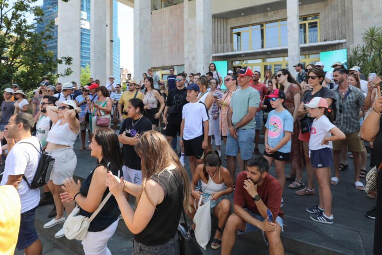 1 milion turistë çdo muaj në Tiranë