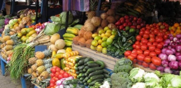 Autoriteti i Konkurrencës nis hetim për tregjet e fruta perimeve, grumbulluesit shtrenjtuan çmimet deri në 100%