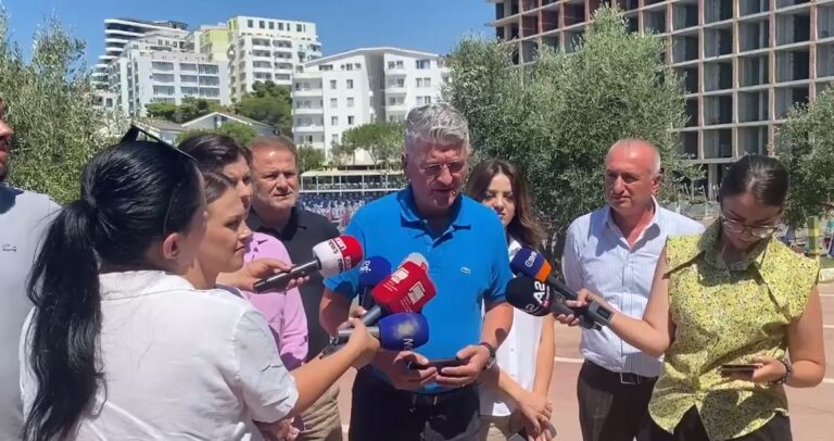 Zjarret në Shëngjin, Gjekmarkaj shkon në terren dhe akuzon qeverinë: Ishin të zënë me Kongresin e propagandës