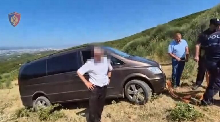 VIDEO/ Humbën rrugën në mal, Policia ndihmon 5 turistët gjerman