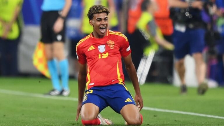 Yamal shkruan emrin në historinë e futbollit, parakalon edhe legjendën Pele