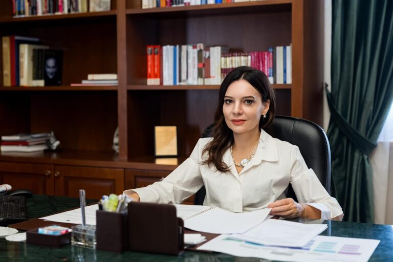 Elisa Spiropali publikon mocionin për ”Marrëveshjen e re për Shqipërinë”: Protesta nuk duhet injoruar