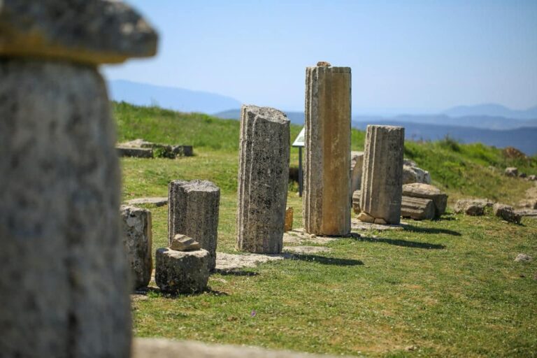 Ministri Gonxhja: 6 mln euro për Bylisin dhe Klosin, granti më i madh për sitet arkeologjike