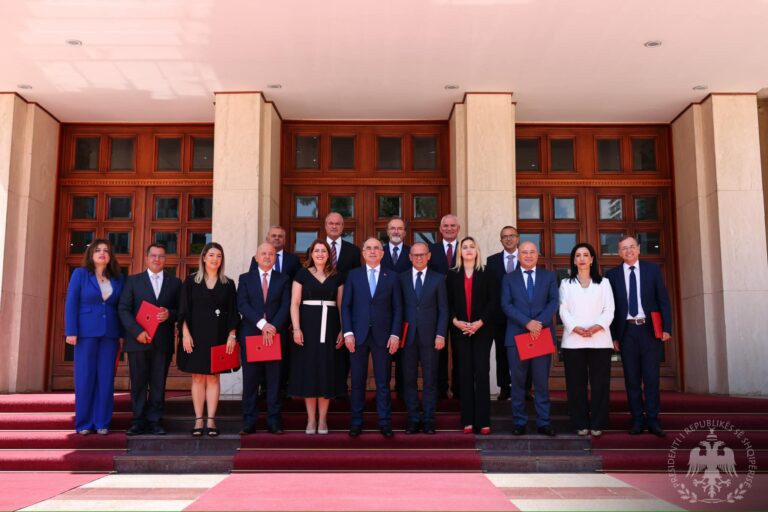 FOTO/ Presidenti Bajram Begaj dekreton rektorët e rinj të Universiteteve publike në vend