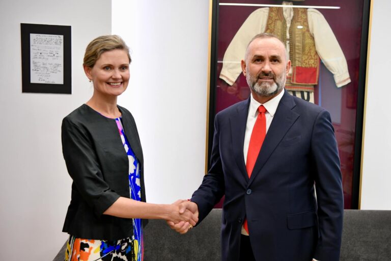 Ministri Manja pret të deleguarën e Amerikës: Angazhim të përbashkët në forcimin e shtetit të së drejtës