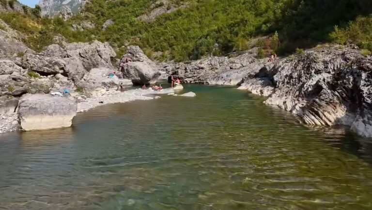 Rama ndan pamjet: Lumi i Kirit dhe Kanionet e Prekalit, një tjetër perlë e natyrës së bukur të Veriut