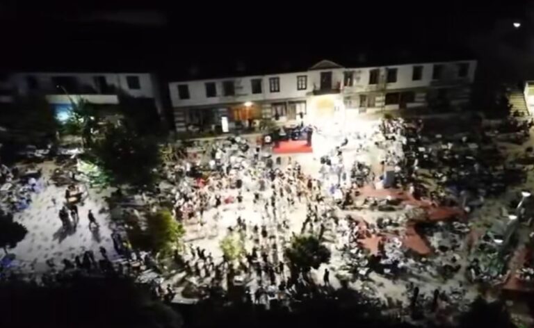 ”Libohovën e kishte harruar edhe Zoti”, Rama: Sot turistë nga të katër anët e botës, hedhin valle mbi qilimin e gurtë të Rilindjes Urbane