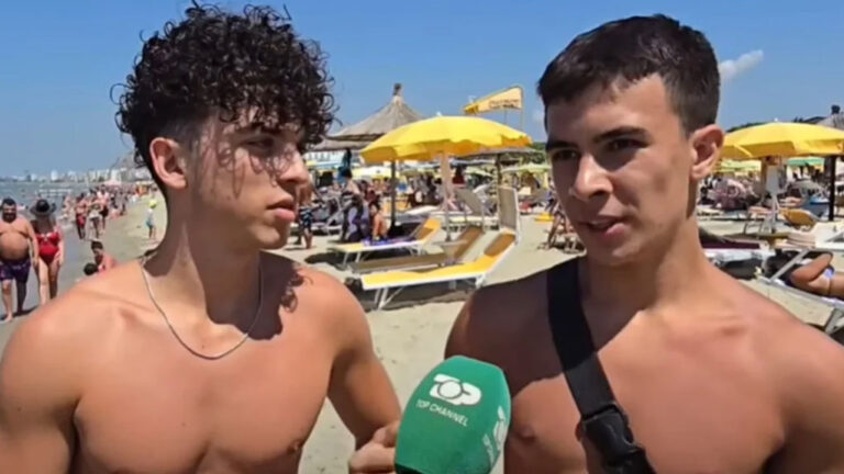 Dyndje turistësh në Durrës, turisti: Jetoj në Itali, por Golemi është plazhi i zemrës