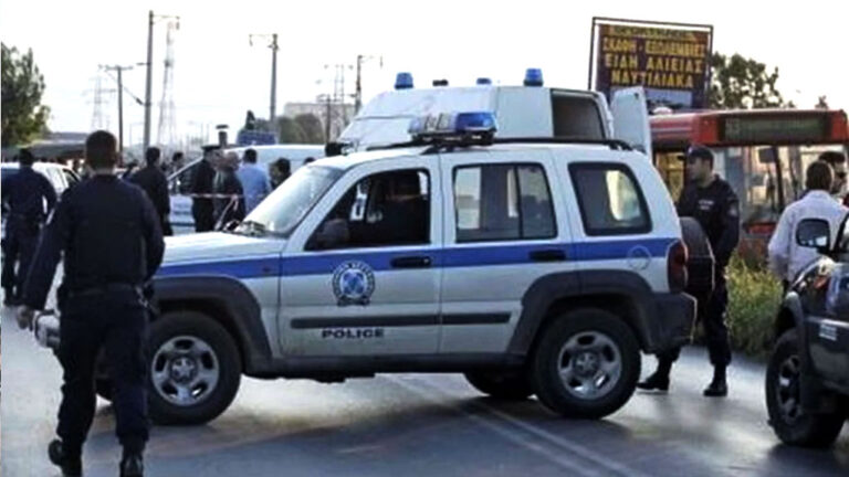 Shqiptari zhdëp në dru pronarin në Greqi, shpallet në kërkim