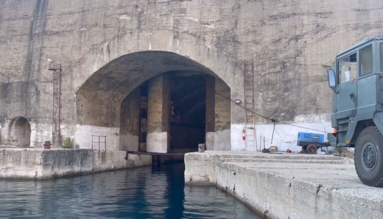 Rama njofton hapjen për turistët të tunelit nënujor të Porto Palermos